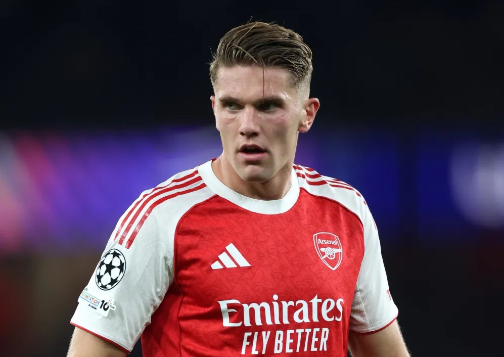 Tiền đạo Gyokeres của Arsenal bị HLV Arteta cảnh báo - Ảnh 1. Tiền đạo Gyokeres của Arsenal bị HLV Arteta cảnh báo - Ảnh 1.
