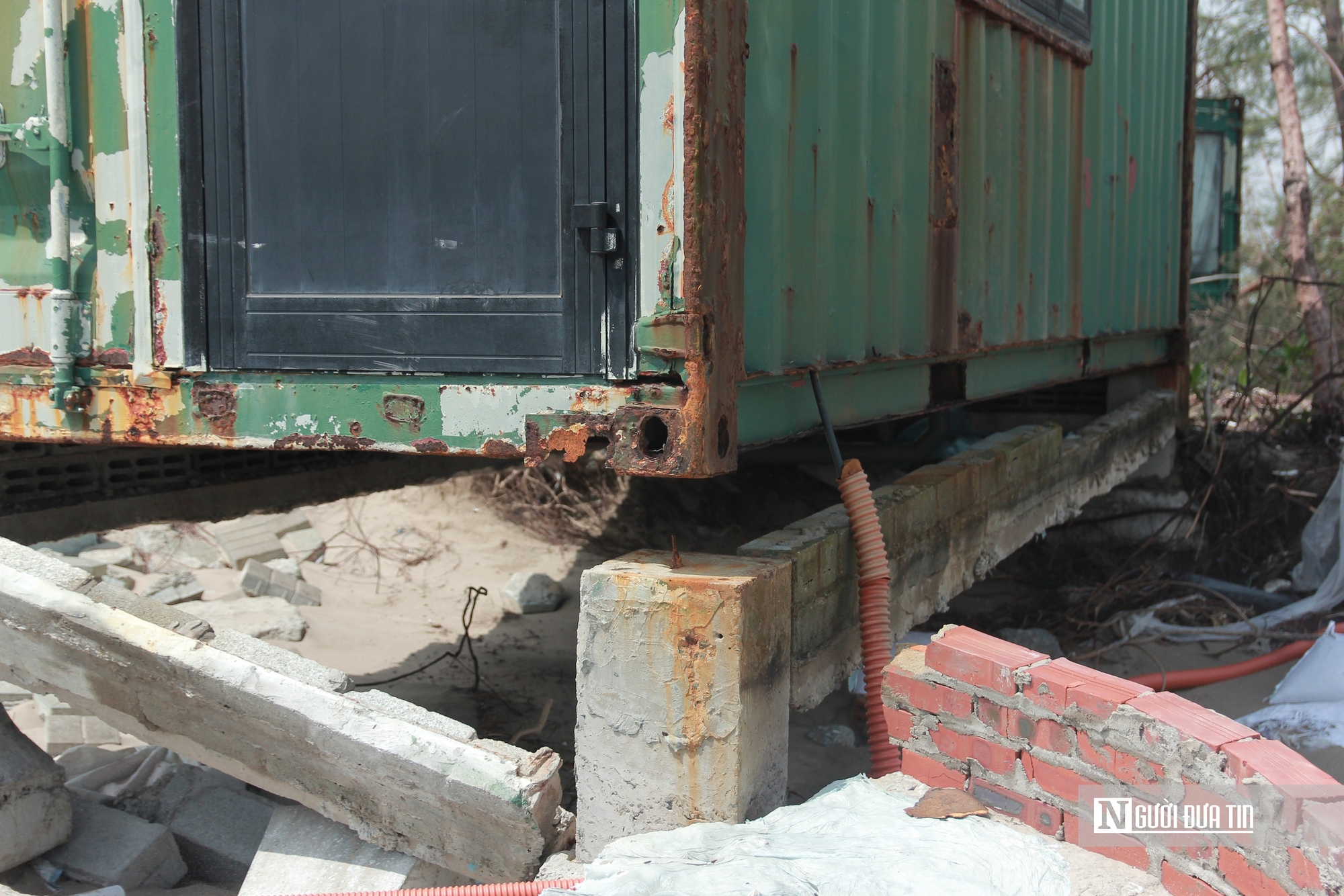 Mục sở thị khu nghỉ dưỡng container ven biển Hà Tĩnh hàng chục tỷ tan hoang- Ảnh 7. Mục sở thị khu nghỉ dưỡng container ven biển Hà Tĩnh hàng chục tỷ tan hoang- Ảnh 7.