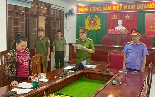 Bản tin 19/10: Người dân Lâm Đồng liên tiếp trúng trọn gói 14 vé độc đắc xổ số - Ảnh 2.