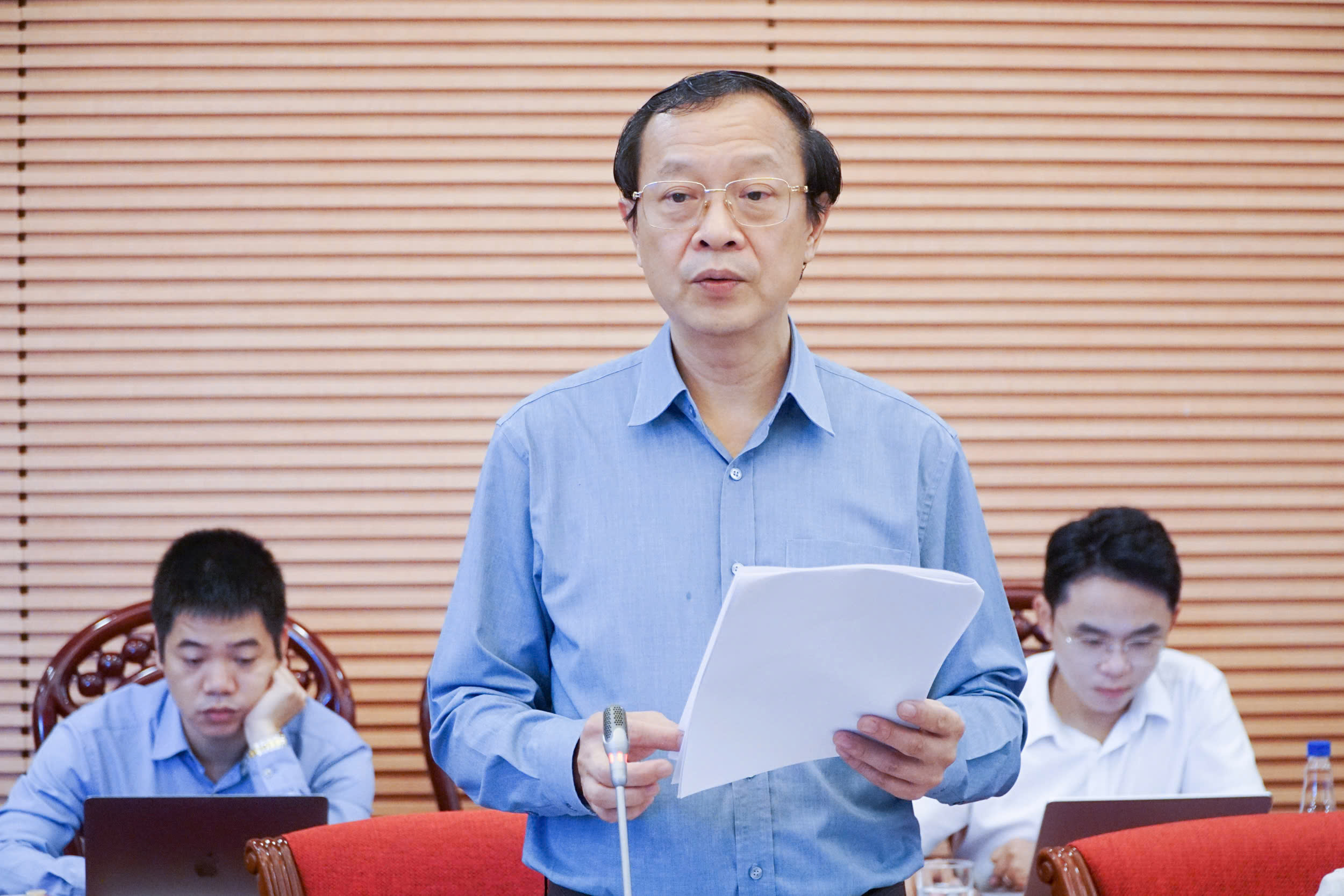 Phát triển giáo dục và đào tạo: Sử dụng nhiều từ "đặc thù" nhưng đâu là chính sách đặc thù?- Ảnh 1. Phát triển giáo dục và đào tạo: Sử dụng nhiều từ "đặc thù" nhưng đâu là chính sách đặc thù?- Ảnh 1.