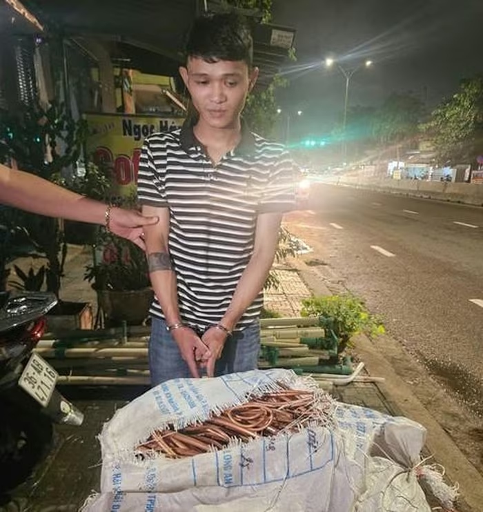 Bắt nam thanh niên đột nhập công trình trộm vật tư 100 triệu đồng- Ảnh 1. Bắt nam thanh niên đột nhập công trình trộm vật tư 100 triệu đồng- Ảnh 1.