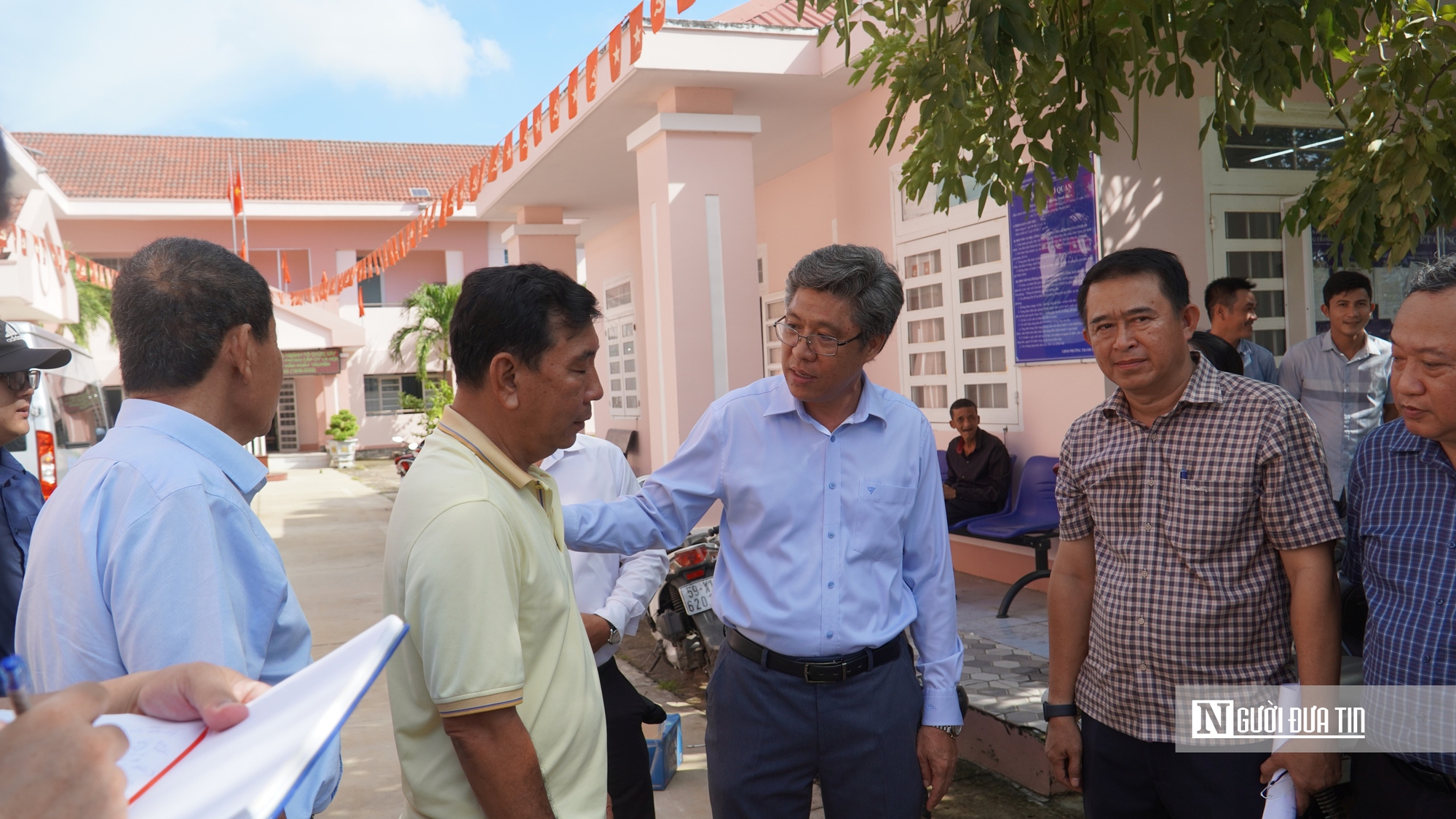 Ám ảnh khói bụi mù mịt trên tuyến đường "huyết mạch du lịch", thi công chậm tiến độ ở Lâm Đồng- Ảnh 7. Ám ảnh khói bụi mù mịt trên tuyến đường "huyết mạch du lịch", thi công chậm tiến độ ở Lâm Đồng- Ảnh 7.