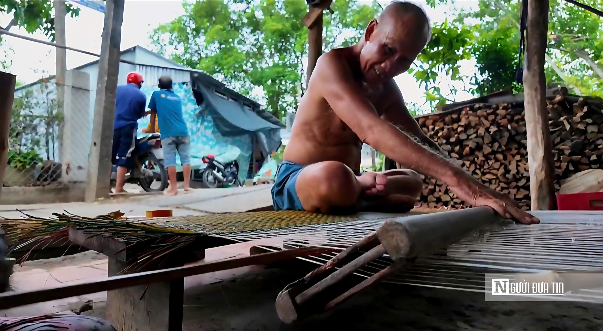 Làng chiếu Định Yên: Gian nan mưu sinh nhưng không đành buông tay- Ảnh 7.