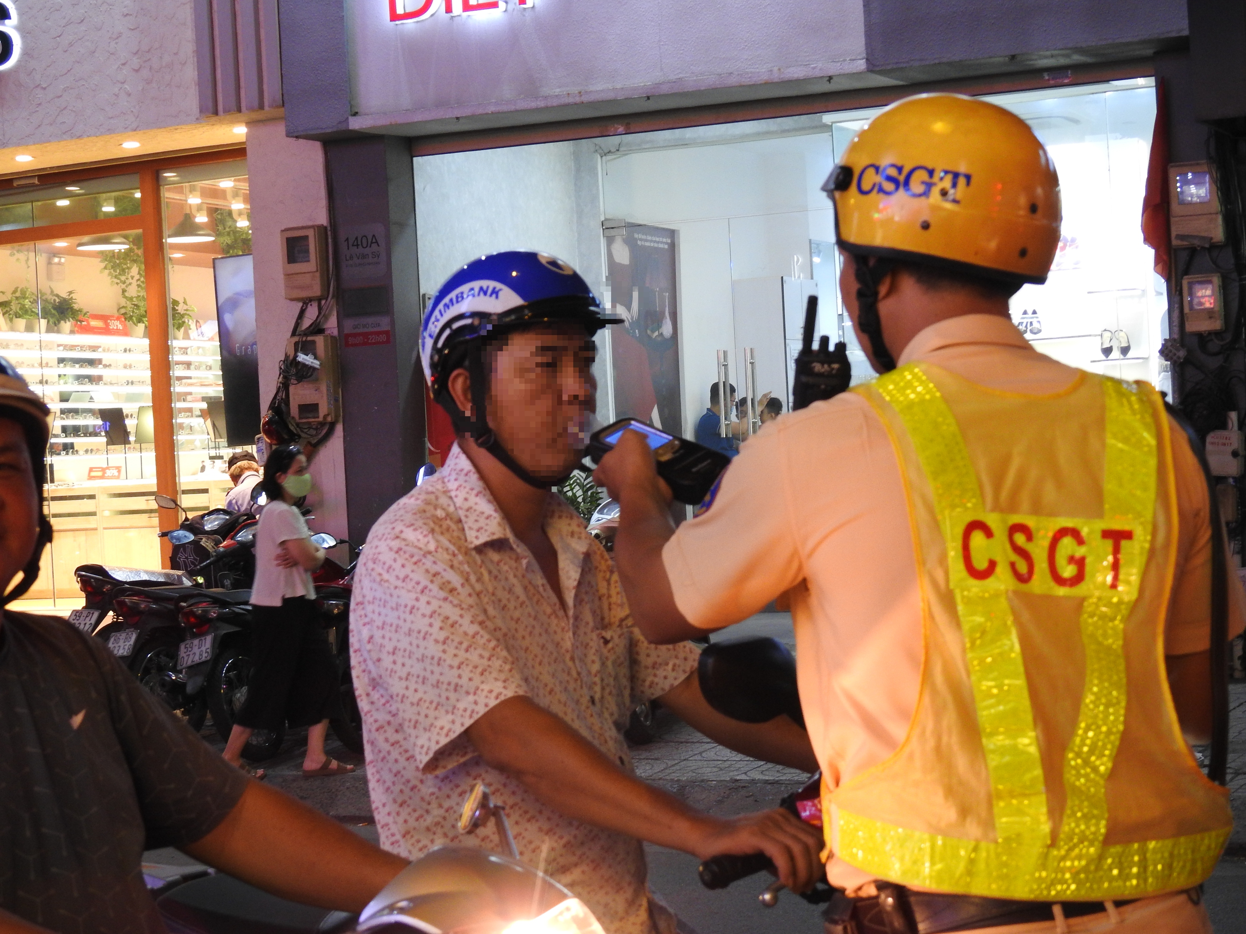 Không chỉ nộp phạt tiền, người vi phạm giao thông sắp phải… dọn vệ sinh công cộng- Ảnh 1.