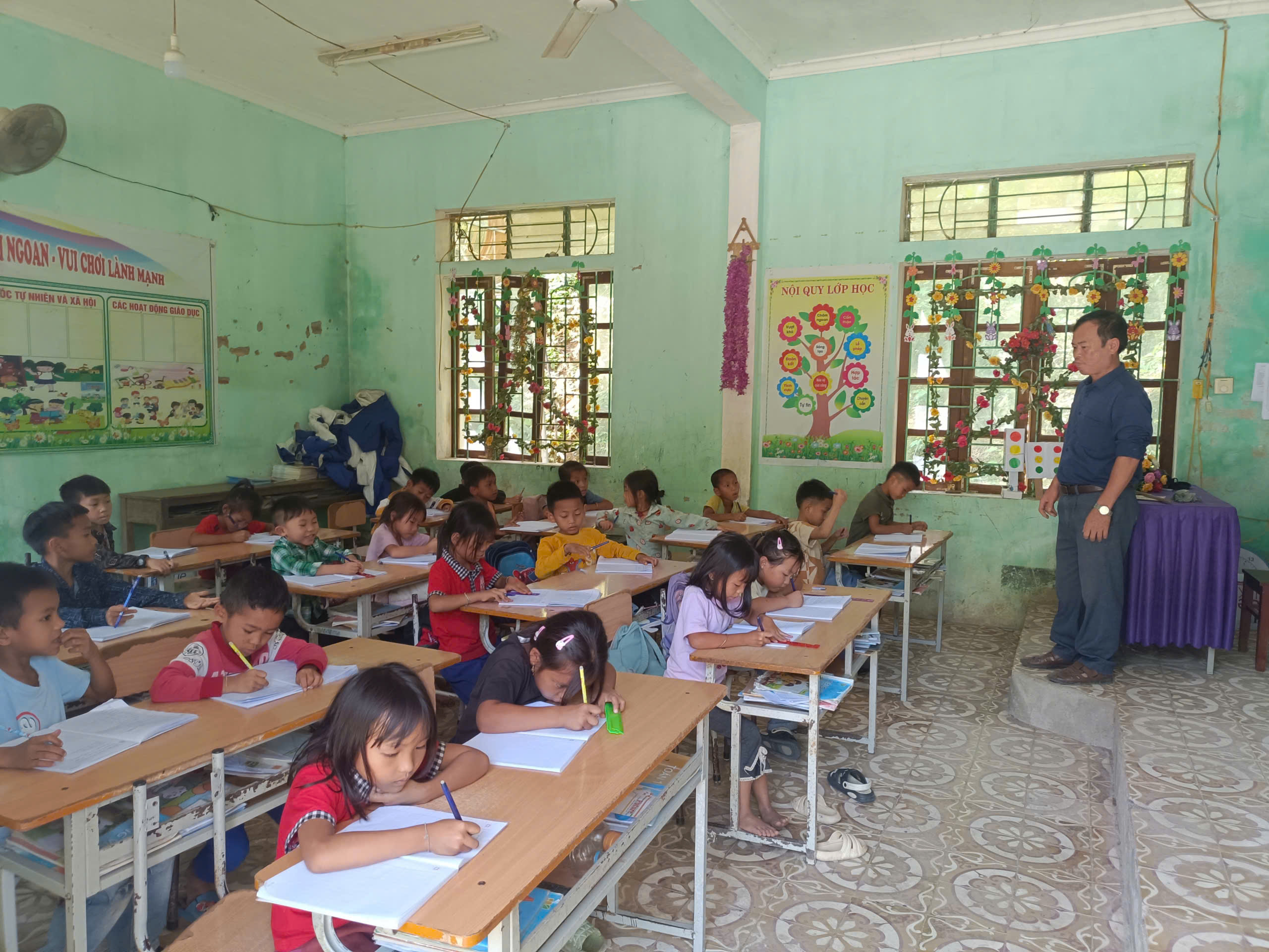 Thống nhất 1 bộ SGK: Cần đảm bảo chất lượng học thuật và sư phạm- Ảnh 1.