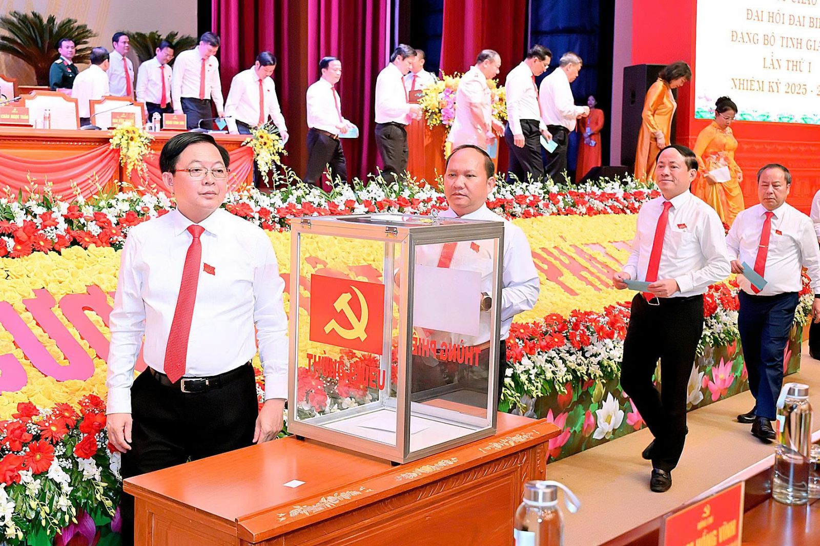 Đại hội đại biểu Đảng bộ tỉnh Gia Lai lần thứ I: Hoàn tất phiên trù bị, sẵn sàng cho phiên khai mạc- Ảnh 4.