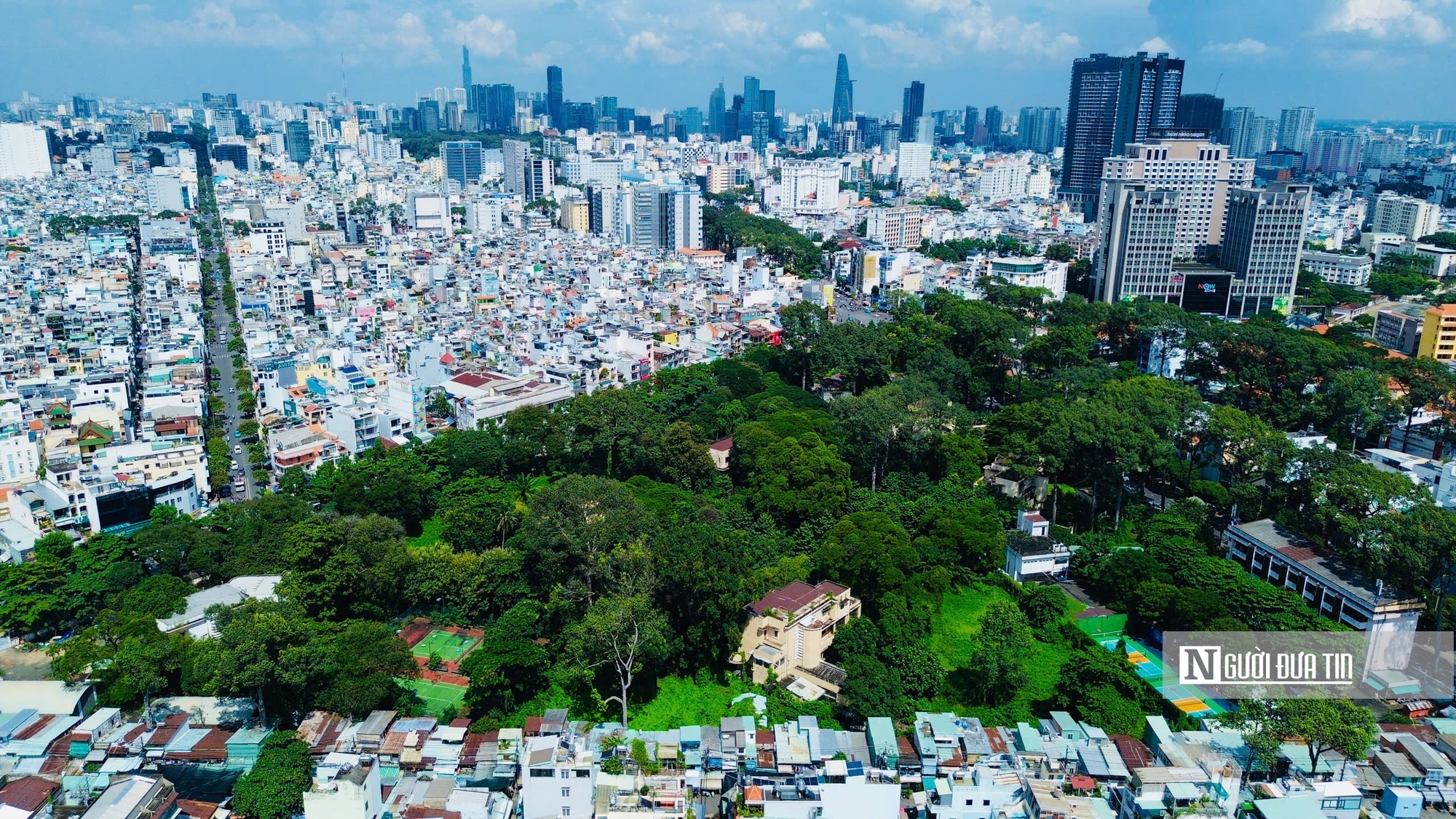 Khu “tam giác vàng” trung tâm Tp.HCM chờ hồi sinh- Ảnh 2.