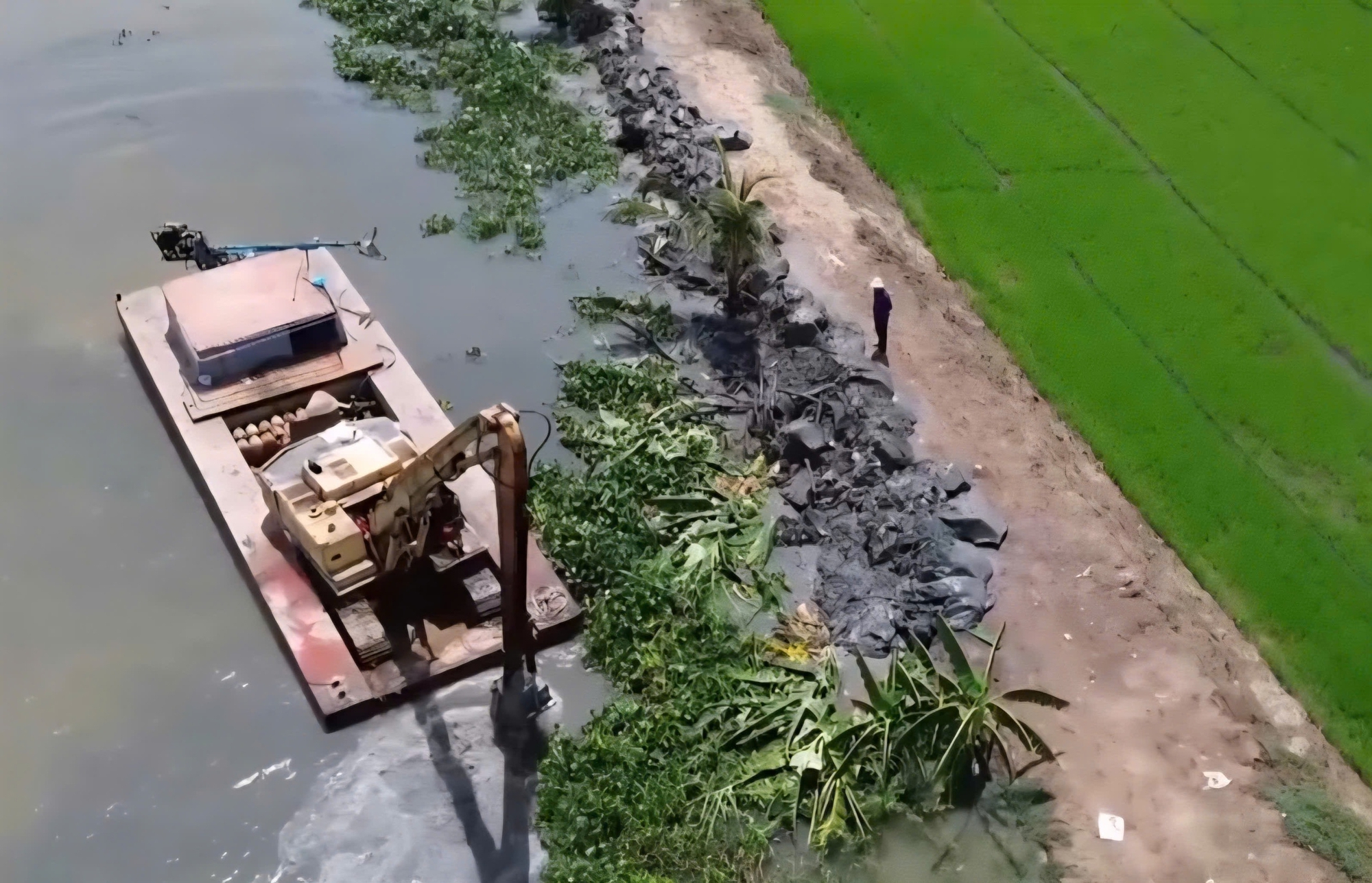 Nước lũ lên nhanh: Đồng Tháp Mười Tây Ninh căng mình chống đỡ - Ảnh 7.