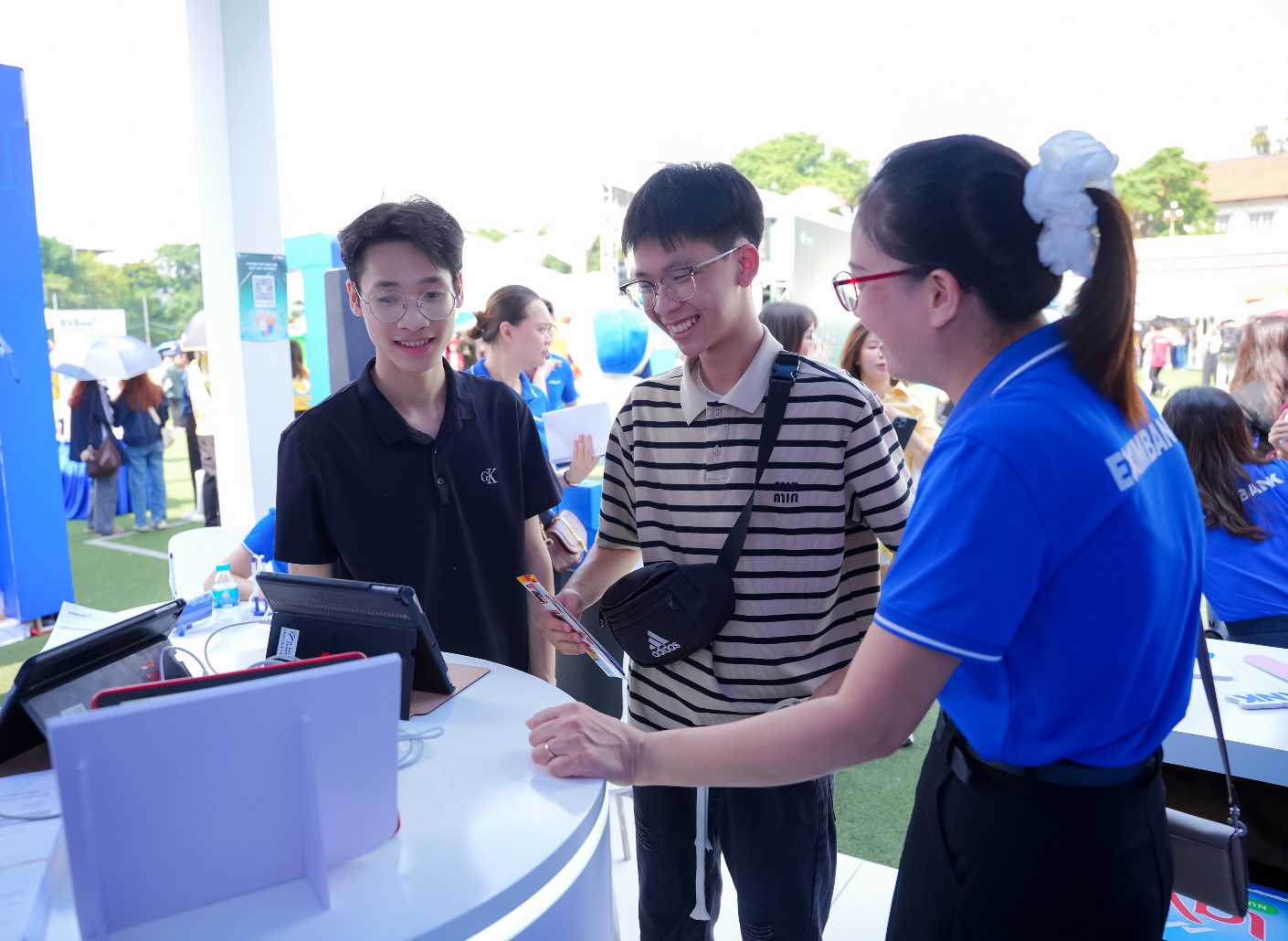 Eximbank lan tỏa tinh thần số tại ngày hội thẻ Việt Nam 2025- Ảnh 1. Eximbank lan tỏa tinh thần số tại ngày hội thẻ Việt Nam 2025- Ảnh 1.