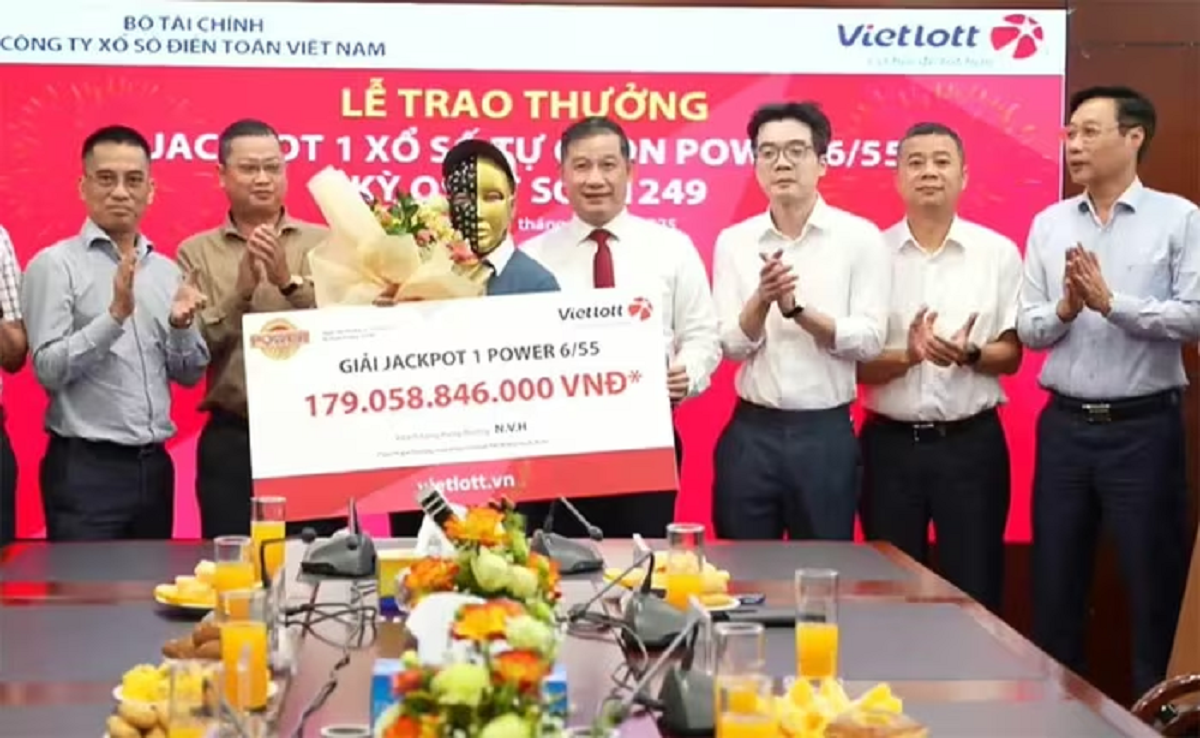 Bản tin 21/10: Lộ diện người trúng độc đắc Vietlott hơn 179 tỷ đồng - Ảnh 1.
