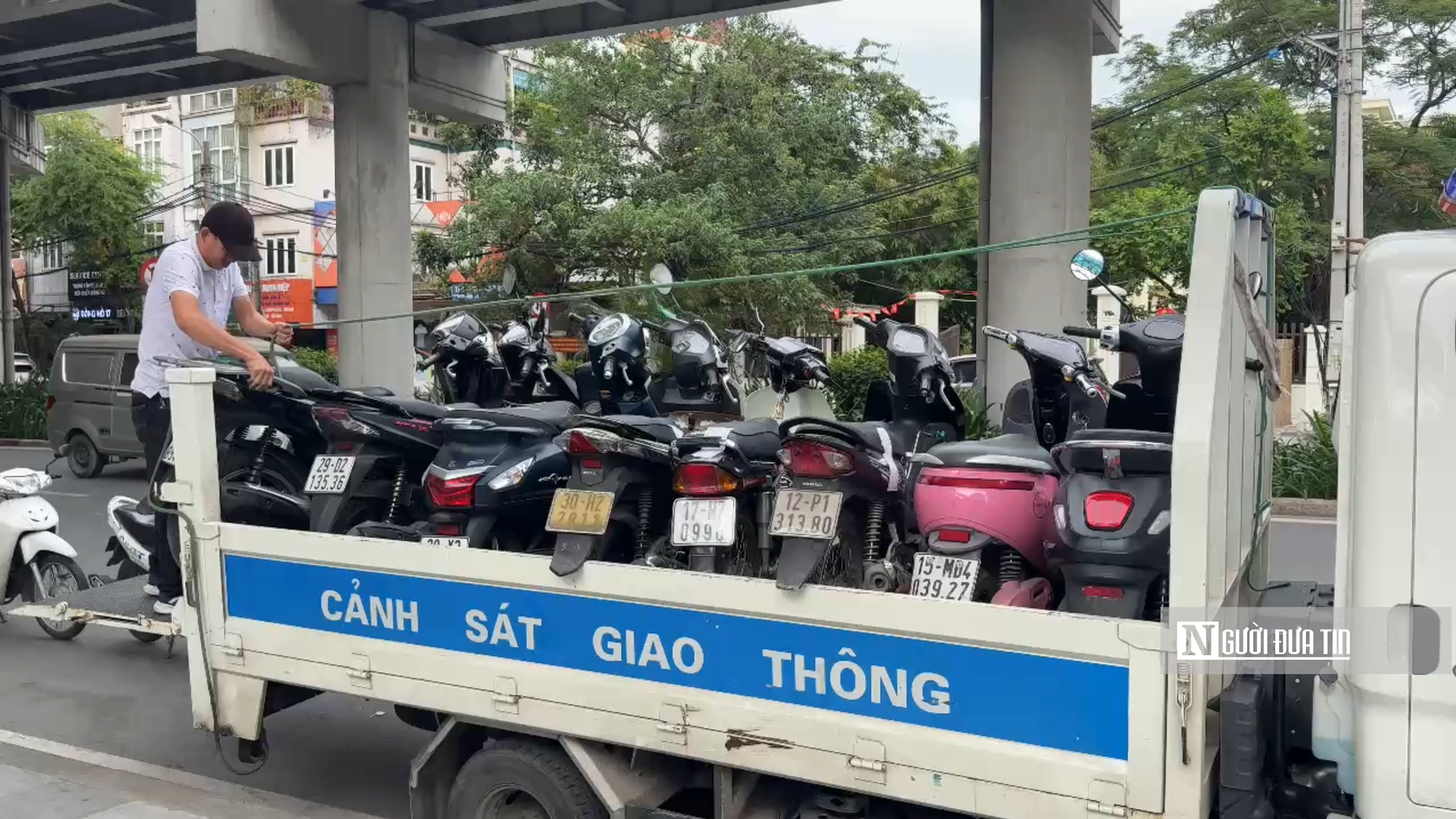 CSGT tăng cường kiểm tra nồng độ cồn nhiều trương hợp vi phạm bị xử lý nghiêm - Ảnh 9.