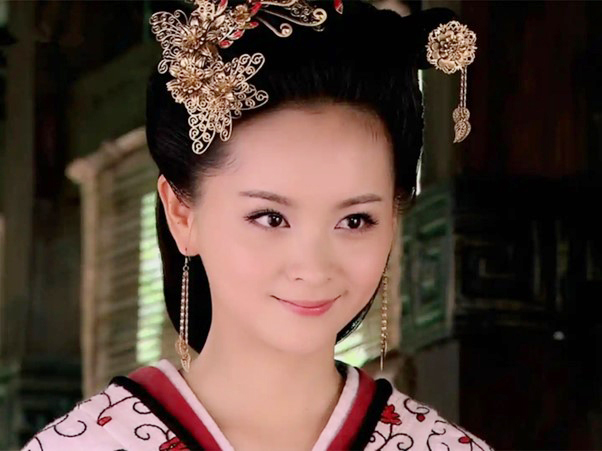 Nữ diễn viên nổi tiếng ly thân chồng hơn 18 tuổi vì 6 con chó cưng- Ảnh 3. Nữ diễn viên nổi tiếng ly thân chồng hơn 18 tuổi vì 6 con chó cưng- Ảnh 3.