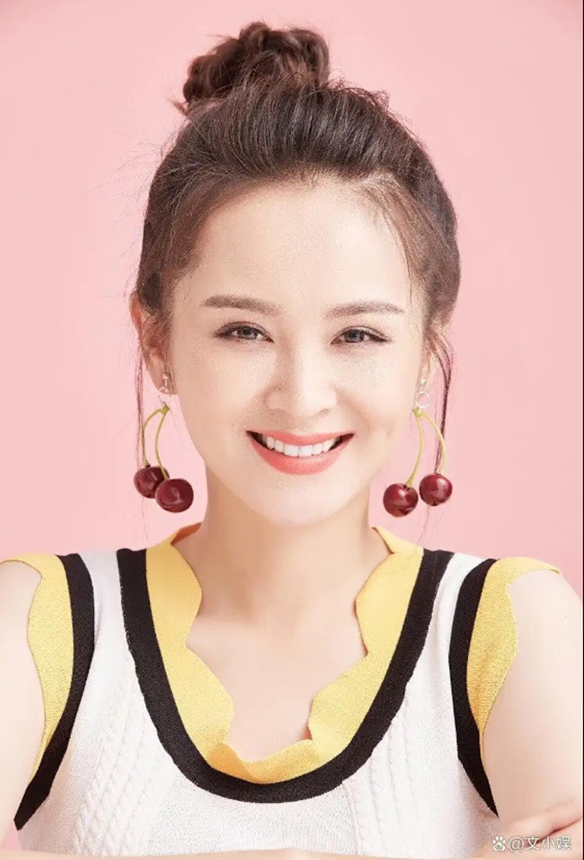 Nữ diễn viên nổi tiếng ly thân chồng hơn 18 tuổi vì 6 con chó cưng- Ảnh 4. Nữ diễn viên nổi tiếng ly thân chồng hơn 18 tuổi vì 6 con chó cưng- Ảnh 4.