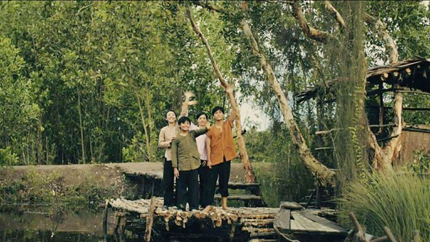 "Hoa hậu làng hài" già nua khác thường gây tò mò- Ảnh 3. "Hoa hậu làng hài" già nua khác thường gây tò mò- Ảnh 3.