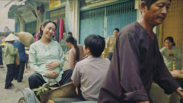 "Hoa hậu làng hài" già nua khác thường gây tò mò- Ảnh 7. "Hoa hậu làng hài" già nua khác thường gây tò mò- Ảnh 7.