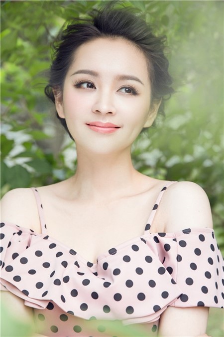 Nữ diễn viên nổi tiếng ly thân chồng hơn 18 tuổi vì 6 con chó cưng- Ảnh 2. Nữ diễn viên nổi tiếng ly thân chồng hơn 18 tuổi vì 6 con chó cưng- Ảnh 2.