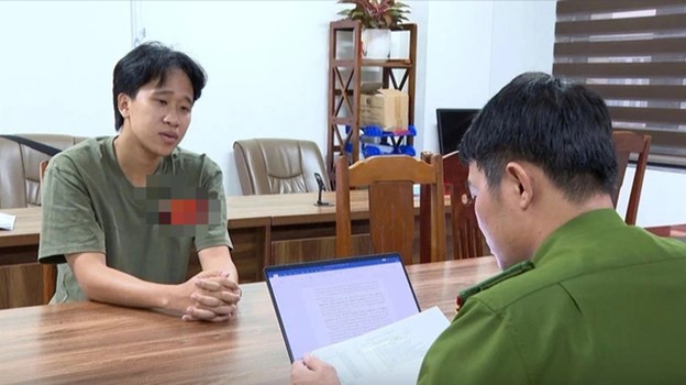 TikToker 10X nổi tiếng nhờ hành trình đạp xe từ Bắc vào Nam vừa bị tạm giữ hình sự là ai? - Ảnh 1.