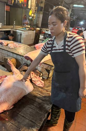 Triệt phá nhóm đối tượng mua bán lợn chết do dịch bệnh làm thực phẩm- Ảnh 1. Triệt phá nhóm đối tượng mua bán lợn chết do dịch bệnh làm thực phẩm- Ảnh 1.