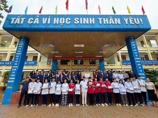 Ba ngôi trường Hà Nội cùng hướng về Thái Nguyên sau lũ - Ảnh 1.