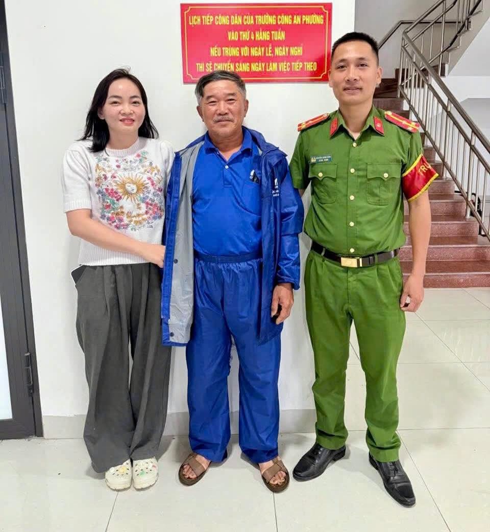 Hành động bất ngờ của cụ ông khi nhận được 220 triệu đồng từ tài khoản lạ- Ảnh 1. Hành động bất ngờ của cụ ông khi nhận được 220 triệu đồng từ tài khoản lạ- Ảnh 1.
