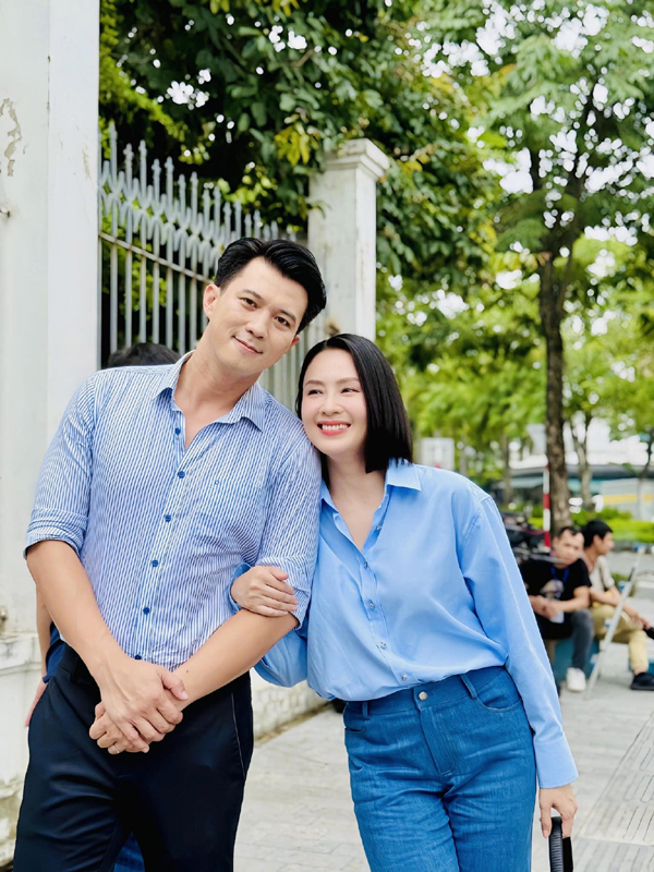 Nữ diên viên phim giờ vàng VTV: Qua 2 lần sinh nở, tuổi 42 nhan sắc lẫn style vẫn đẹp như nắng chiếu qua tim - Ảnh 2.
