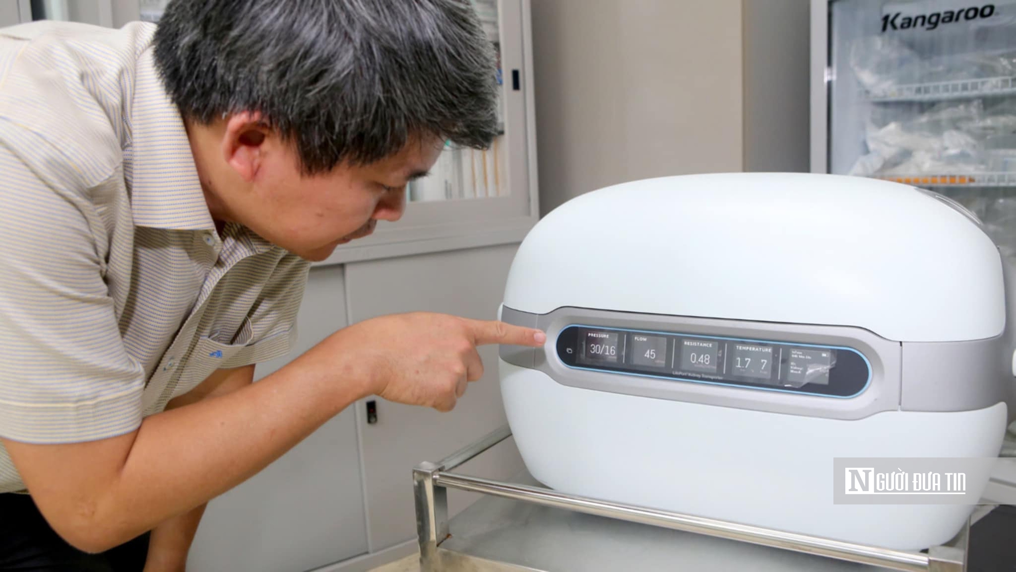 Ca ghép thận đầu tiên ở Việt Nam sử dụng máy bảo quản thận liên tục có hạ nhiệt- Ảnh 1. Ca ghép thận đầu tiên ở Việt Nam sử dụng máy bảo quản thận liên tục có hạ nhiệt- Ảnh 1.