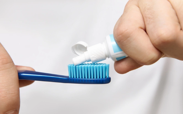 Bé gái 9 tuổi đột ngột tử vong sau khi ăn kem - Ảnh 2.