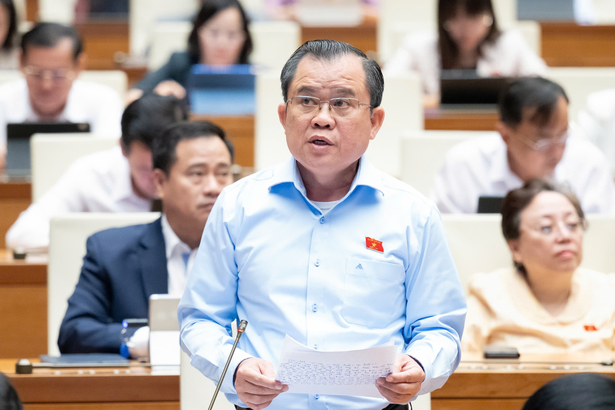 ĐBQH: Hoạt động giám sát của tổ đại biểu Hội đồng nhân dân rất hình thức - Ảnh 2.