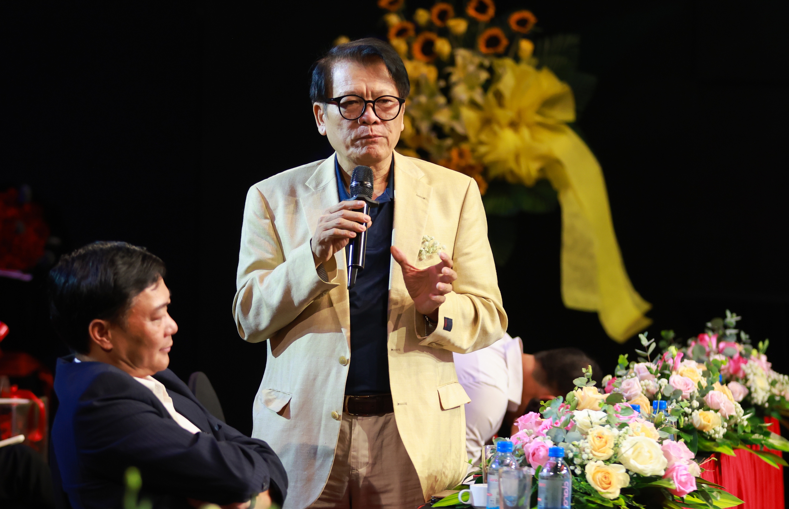 Khánh Thy ra mắt album vol.2: Âm nhạc không tên, lời tri ân vô hạn gửi đến khán giả - Ảnh 2.