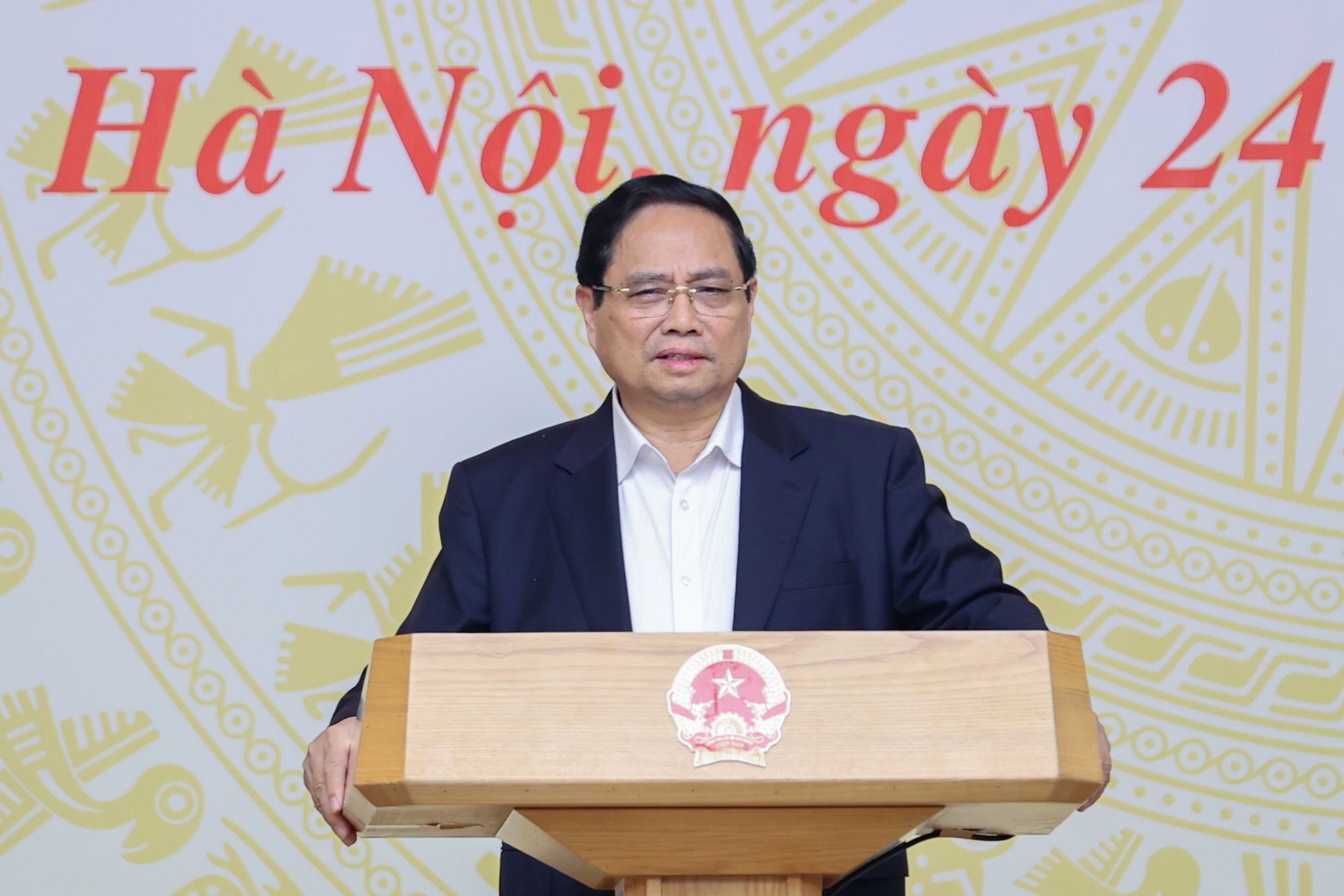 Không để người mua NOXH phải "chen chúc, chạy vạy" mới được mua nhà - Ảnh 1.