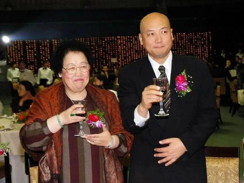 "Đường Tăng" Trì Trọng Thụy: Diễn viên giàu có nhất phim Tây Du Ký 1986- Ảnh 5. "Đường Tăng" Trì Trọng Thụy: Diễn viên giàu có nhất phim Tây Du Ký 1986- Ảnh 5.