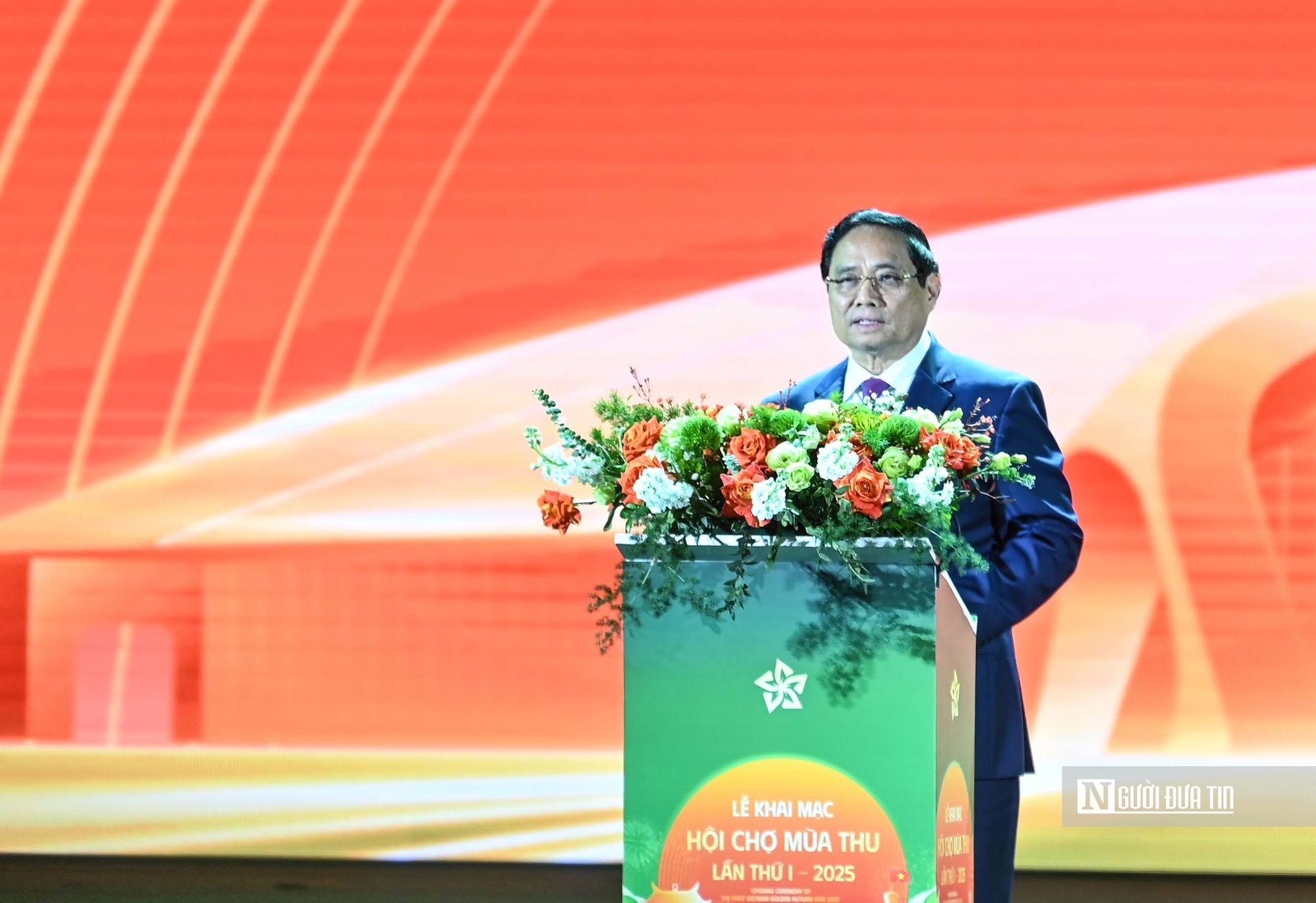 Thủ tướng: Từ Hội chợ Mùa Thu, khơi dậy khát vọng vươn tầm Việt Nam- Ảnh 1. Thủ tướng: Từ Hội chợ Mùa Thu, khơi dậy khát vọng vươn tầm Việt Nam- Ảnh 1.