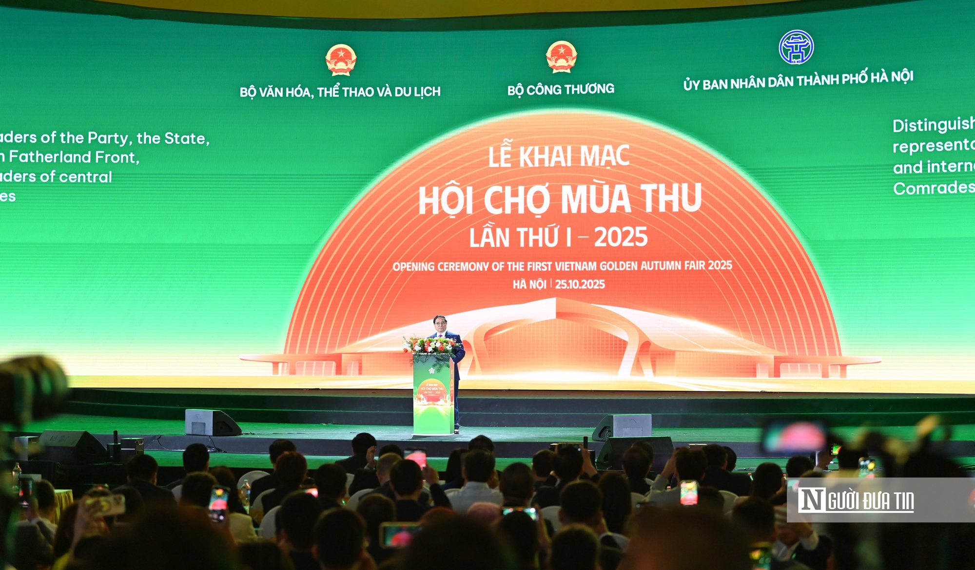 Thủ tướng: Từ Hội chợ Mùa Thu, khơi dậy khát vọng vươn tầm Việt Nam- Ảnh 2. Thủ tướng: Từ Hội chợ Mùa Thu, khơi dậy khát vọng vươn tầm Việt Nam- Ảnh 2.