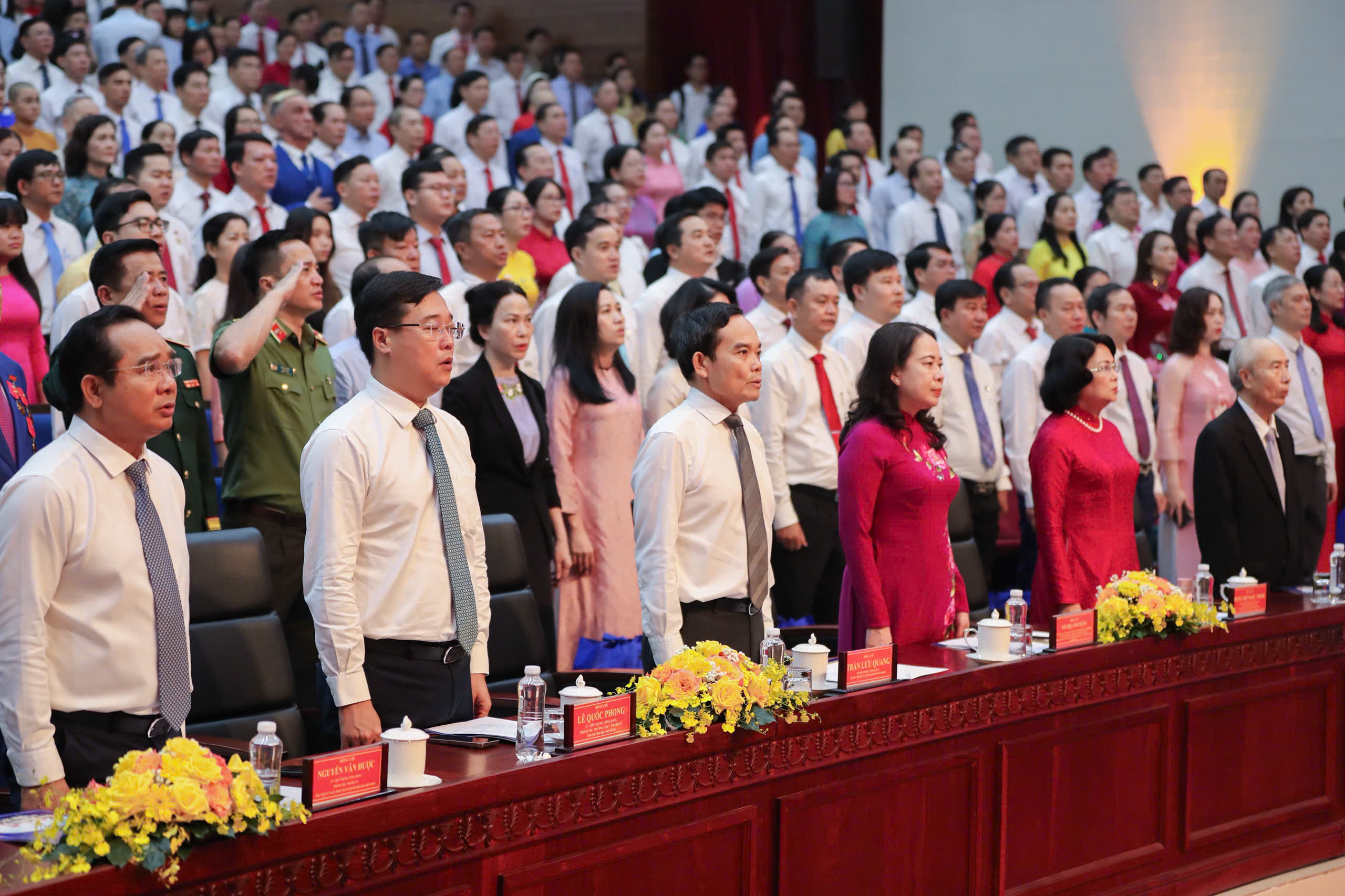 Tp.HCM lan tỏa phong trào thi đua yêu nước, hướng tới tầm vóc siêu đô thị quốc tế- Ảnh 1. Tp.HCM lan tỏa phong trào thi đua yêu nước, hướng tới tầm vóc siêu đô thị quốc tế- Ảnh 1.
