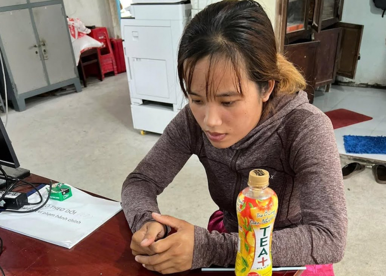 Tạm giữ “nữ quái” cướp tiền, vàng của cụ ông 89 tuổi - Ảnh 1.