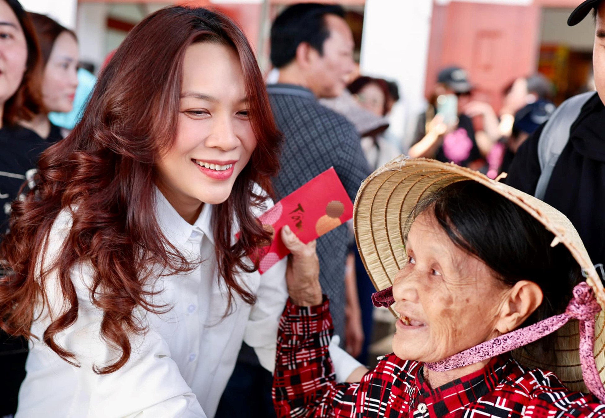 Mỹ Tâm: Giản dị không ngờ giữa đời thường- Ảnh 15. Mỹ Tâm: Giản dị không ngờ giữa đời thường- Ảnh 15.