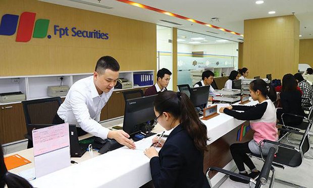 Lợi nhuận FPTS quý III/2025 giảm nhẹ do tự doanh kém sắc- Ảnh 1. Lợi nhuận FPTS quý III/2025 giảm nhẹ do tự doanh kém sắc- Ảnh 1.