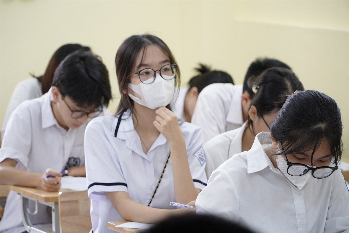 Bản tin 27/10: Hà Nội dự kiến mức hỗ trợ học phí cho học sinh trường tư thục- Ảnh 1. Bản tin 27/10: Hà Nội dự kiến mức hỗ trợ học phí cho học sinh trường tư thục- Ảnh 1.