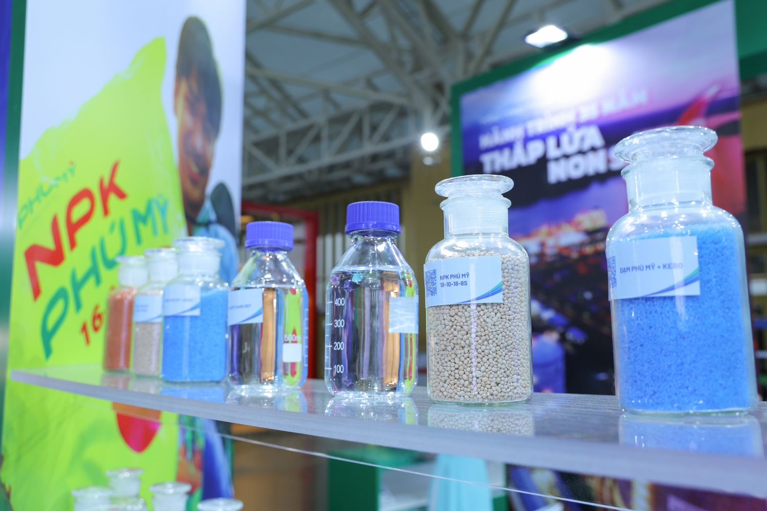 Cận cảnh gian trưng bày của Petrovietnam tại Hội chợ Mùa Thu năm 2025- Ảnh 5. Cận cảnh gian trưng bày của Petrovietnam tại Hội chợ Mùa Thu năm 2025- Ảnh 5.
