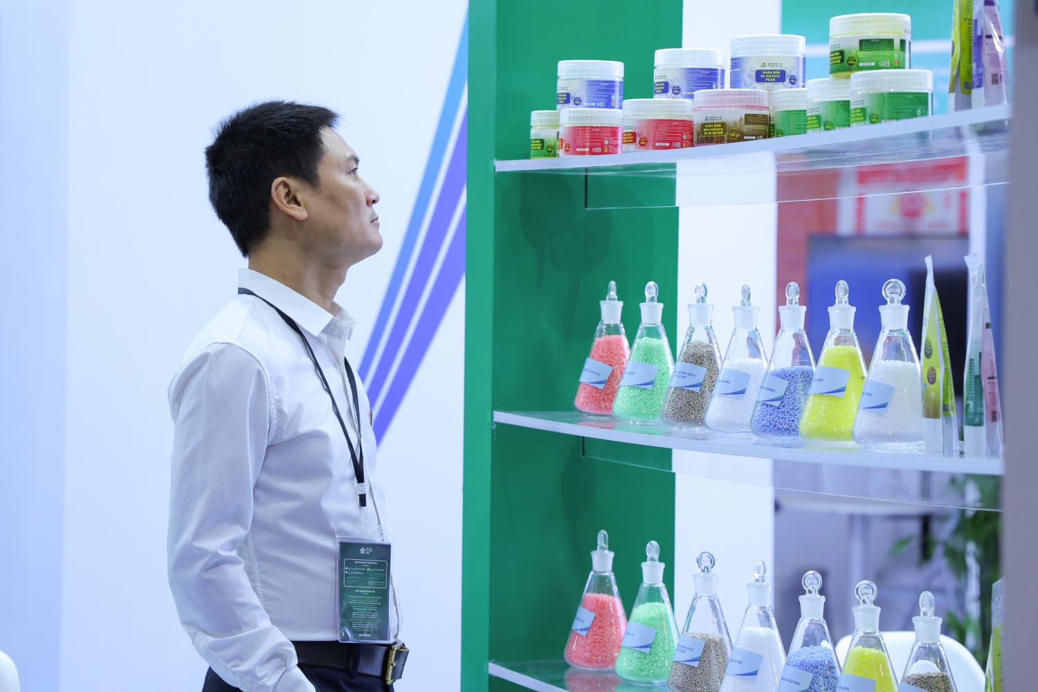 Cận cảnh gian trưng bày của Petrovietnam tại Hội chợ Mùa Thu năm 2025- Ảnh 1. Cận cảnh gian trưng bày của Petrovietnam tại Hội chợ Mùa Thu năm 2025- Ảnh 1.