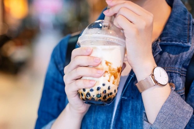 Người phụ nữ 28 tuổi suy đa tạng vì thường xuyên uống thứ nước nhiều người mê- Ảnh 1. Người phụ nữ 28 tuổi suy đa tạng vì thường xuyên uống thứ nước nhiều người mê- Ảnh 1.