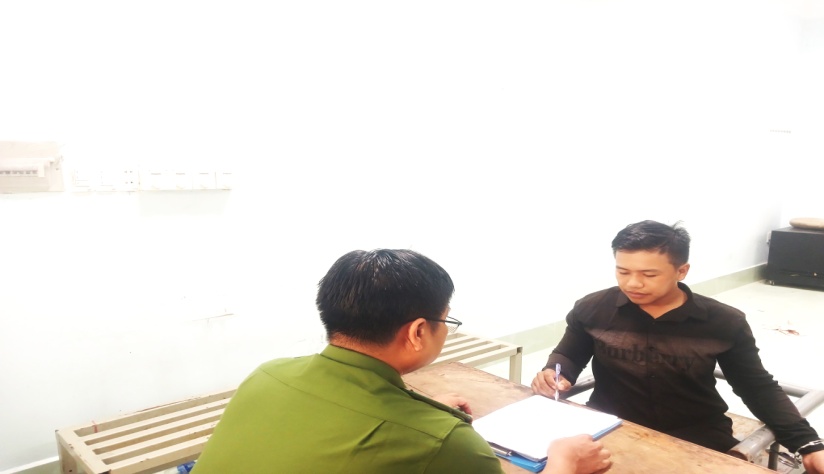 Bắt giữ gã trai thực hiện nhiều vụ ép xe của phụ nữ rồi gây án - Ảnh 1.