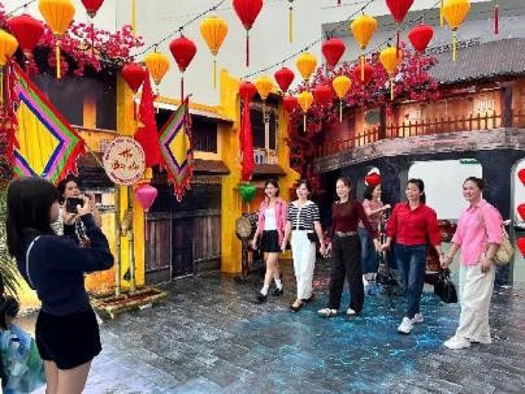 Choáng ngợp giữa Hội chợ Mùa Thu 2025: Mua - Ăn - Chơi - Chill - Check-in cả tuần không hết - Ảnh 16.