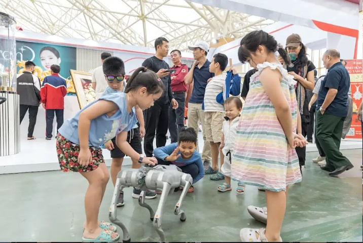 Choáng ngợp giữa Hội chợ Mùa Thu 2025: Mua - Ăn - Chơi - Chill - Check-in cả tuần không hết - Ảnh 6.