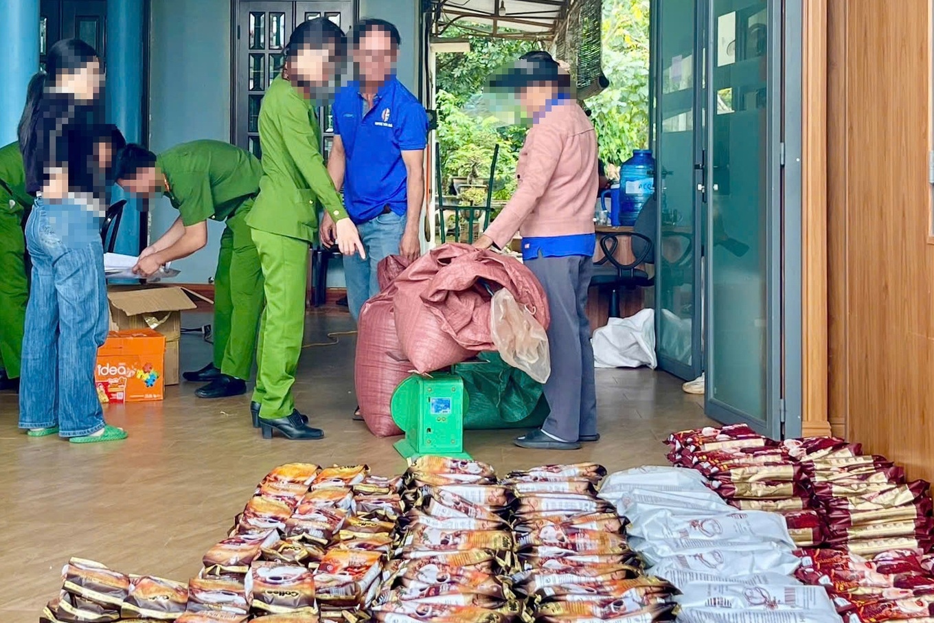 Vụ nghi sản xuất cà phê giả ở Gia Lai: Hàm lượng caffeine chỉ 0,3% - Ảnh 2.
