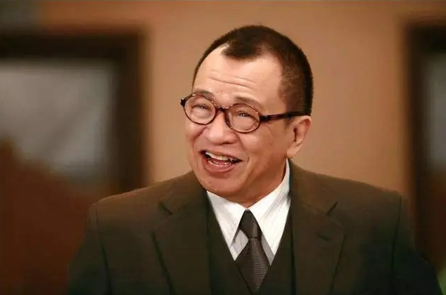"Trùm vai phụ" Hứa Thiệu Hùng nhập viện cấp cứu - Ảnh 1. "Trùm vai phụ" Hứa Thiệu Hùng nhập viện cấp cứu - Ảnh 1.