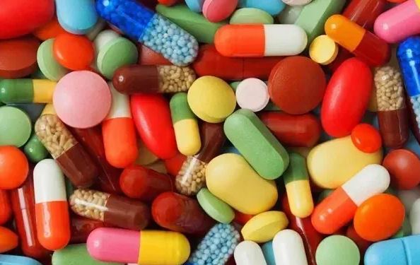 Người phụ nữ "phổi trắng xóa" vì tự ý làm điều này khi bị sốt - Ảnh 1.