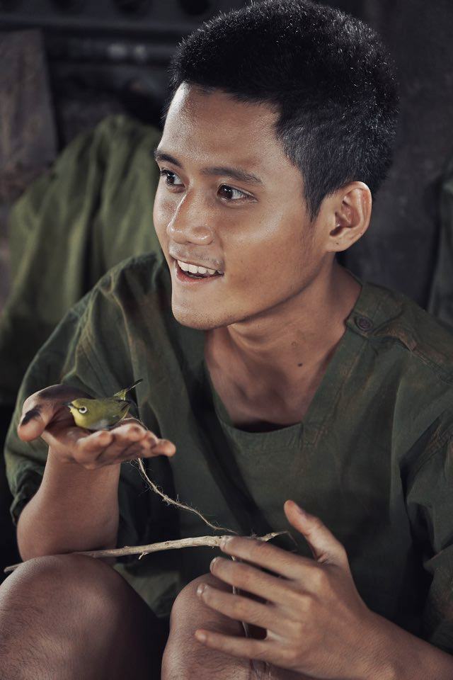 Nam diễn viên phim "Mưa đỏ" tái xuất điện ảnh gây bất ngờ với tạo hình khác biệt - Ảnh 1.