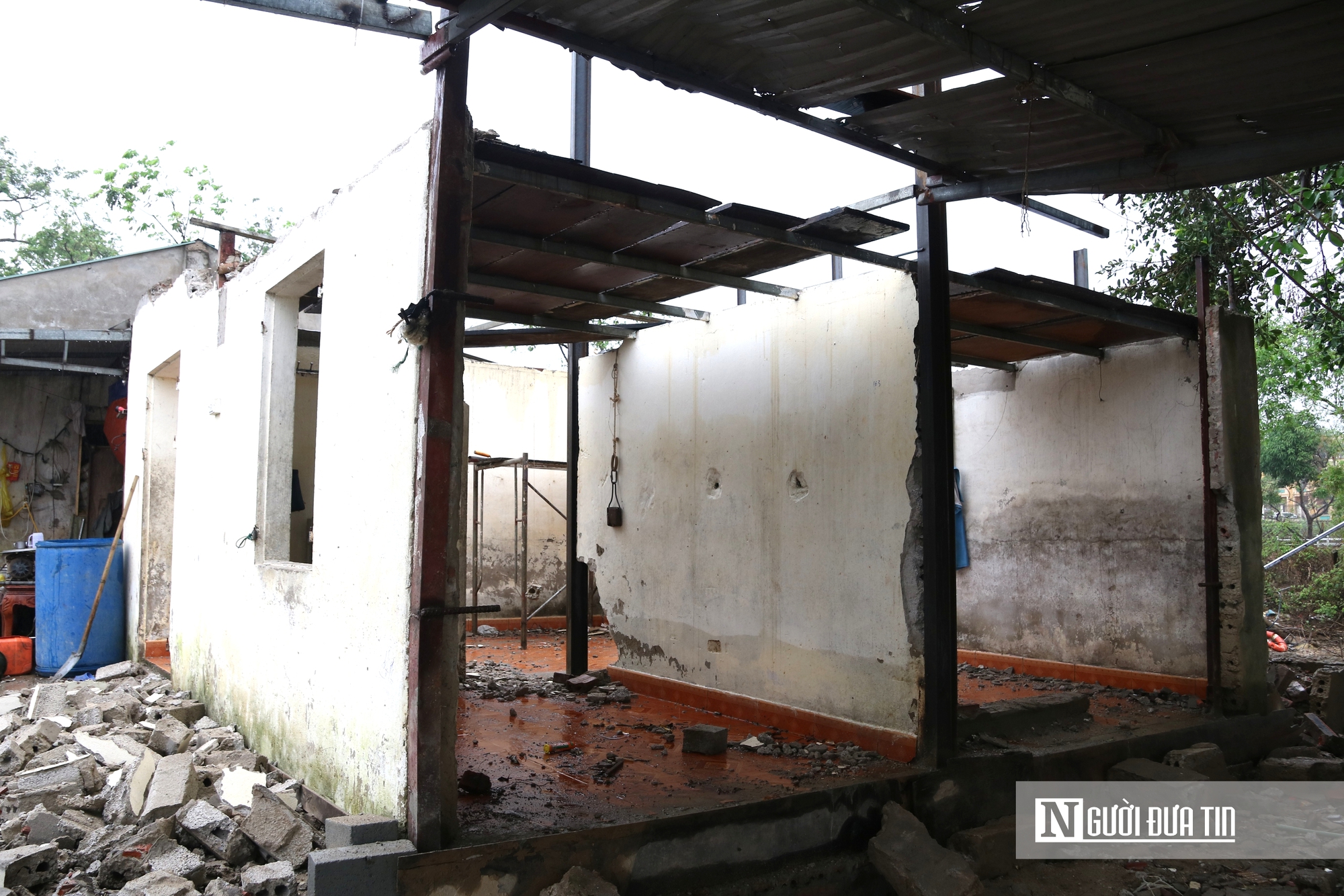 Cặp vợ chồng giành giật sự sống cho hơn 50 người "chán sống" ở cầu Bến Thuỷ- Ảnh 3. Cặp vợ chồng giành giật sự sống cho hơn 50 người "chán sống" ở cầu Bến Thuỷ- Ảnh 3.