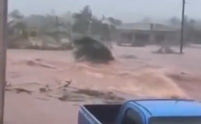 Siêu bão Melissa càn quét Jamaica, cảnh báo cá sấu xuất hiện - Ảnh 1. Siêu bão Melissa càn quét Jamaica, cảnh báo cá sấu xuất hiện - Ảnh 1.